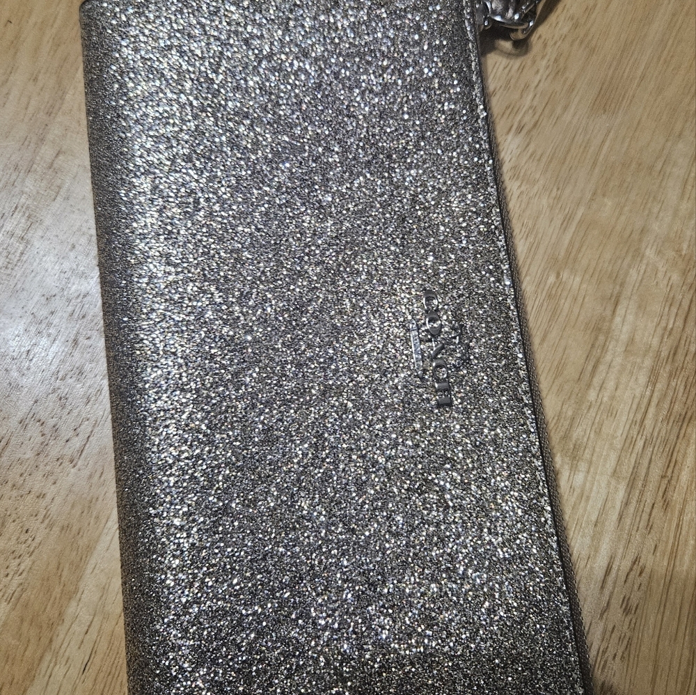Coach Wallet - Picture 3 of 5